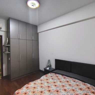 Huge and Squarish 3 Bed 3 baths for Rent