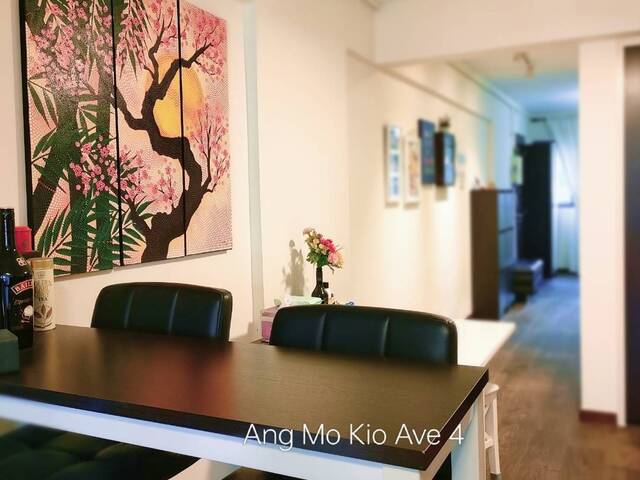 Large common room @Mayflower/AMK/YCK. TEL MRT. No agent fee! 😊💐🌹