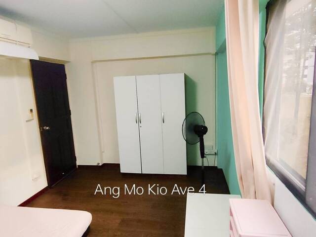 Large common room @Mayflower/AMK/YCK. TEL MRT. No agent fee! 😊💐🌹