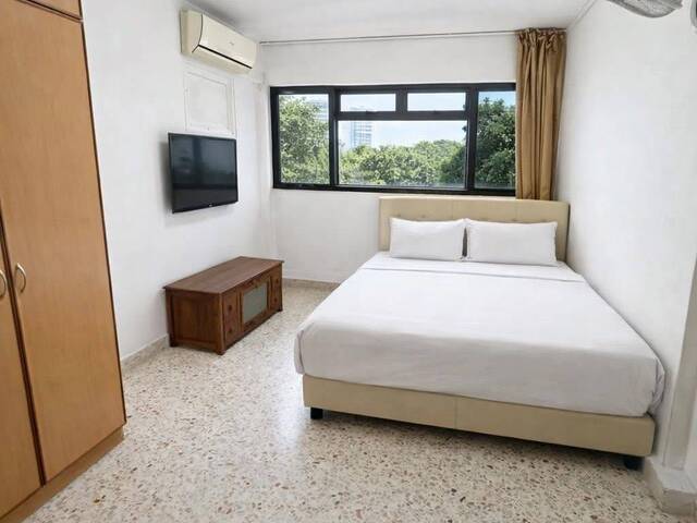 Spacious Master Bedroom for rent - Bedok North (Kaki Bukit Green)