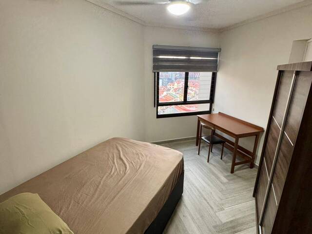 2 common rooms available for rent!