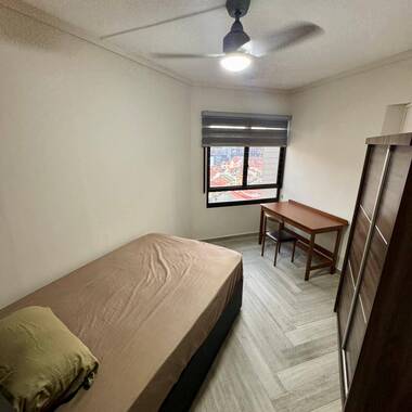 2 common rooms available for rent!