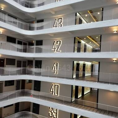 Privacy, no owner, Common room above Tanjong Pagar Mrt, above restaurant and shops