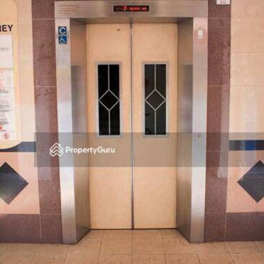 Common Room for rent at blk 45 Sims Drive. Near to Aljunied MRT. NO AGENT FEE