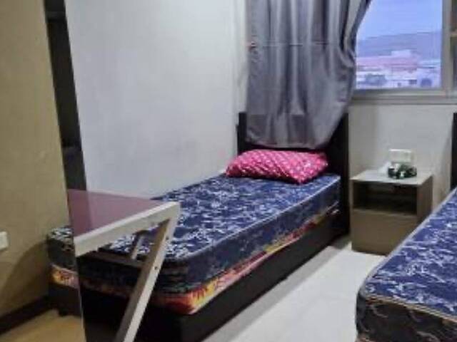 Common room at 785b woodlands rise for rent! Aircon wifi!