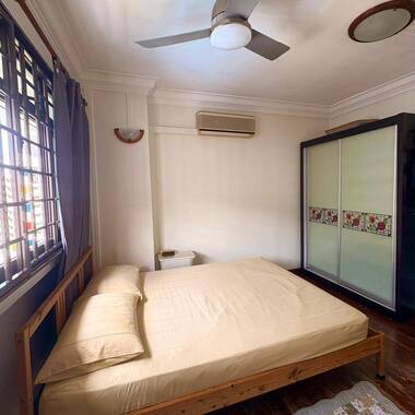 Blk 505 Woodlands - $900 for 1 lady (AIRCON + WIFI) ; $1200 for couple / 2 ladies