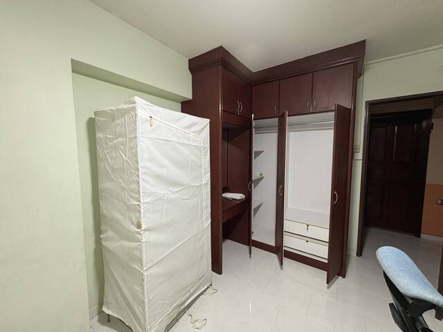 Big room, immediate, 5 mins walk from CCK mrt/Lot 1, nice environment