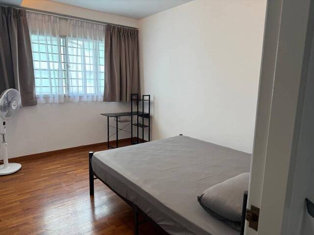 Move in end February