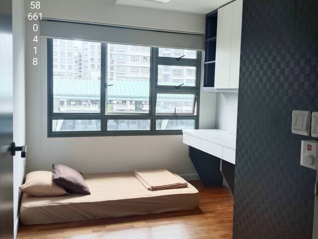 SUPER TOP CONVENIENCE LOCATION! HURRY, LRT & MRT ALL IN FRONT ALL AMENITIES WITHIN WALKING DISTANCE