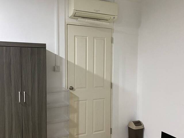 Cozy room for male professional - Bukit Panjang
