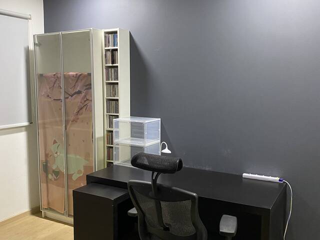 Cozy room for male professional - Bukit Panjang