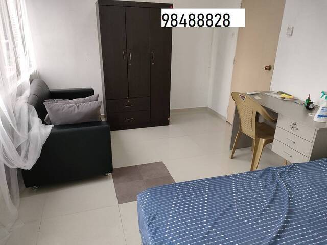 $750/pax shared room (Lucky Plaza Apartment) next to Orchard MRT for rent - 1 male