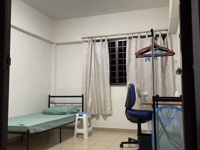 Single bed room for single pax