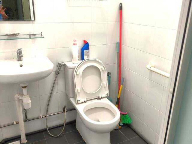 Master room for Rent at Blk 140 Marsiling Road. Near to Marsiling MRT! no agent fee