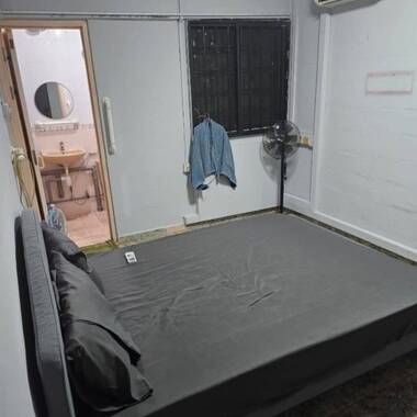 Master bed room Is Available