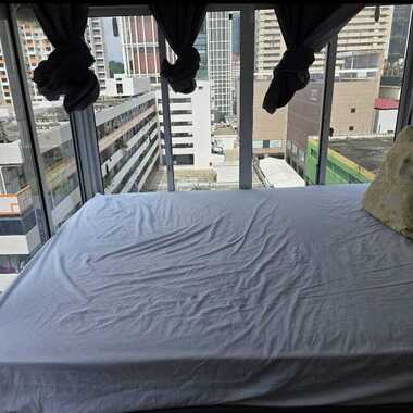 2mins walk to Chinatown MRT, Above Shopping Mall, no owner, can cook, Privacy