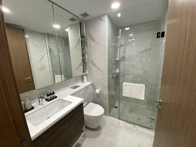 Lovely 2-bedrooms Condo at Parc Botannia for Rent