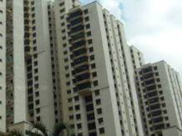 Common Room for rent at Blk 130 Kim Tian Road. (Female Only) NO AGENT FEE