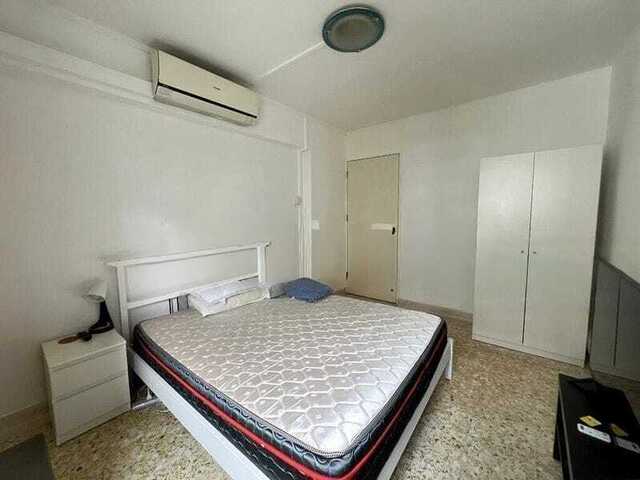 Spacious Master Bedroom Ang Mo Kio Indian family environment (No Owner Staying, No Agent Fees)