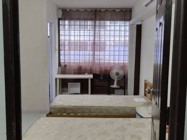 Toa Payoh MRT Master Room