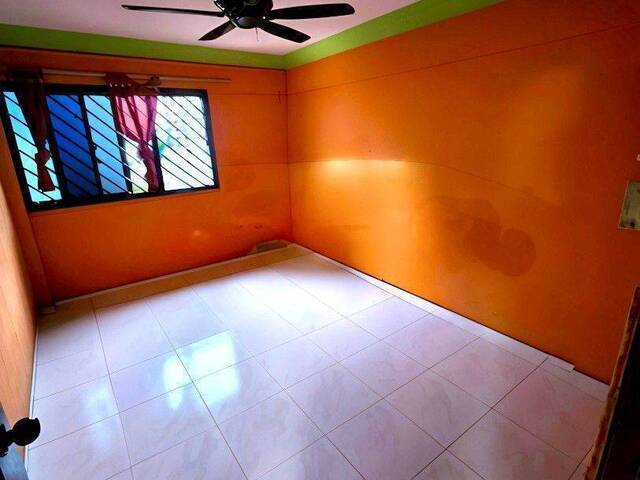 Yishun MRT Common Room