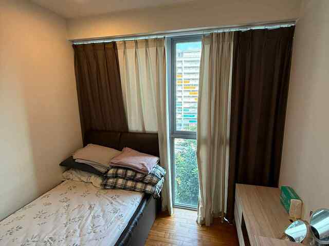 ROOM FOR RENT EIGHT COURTYARDS CONDO