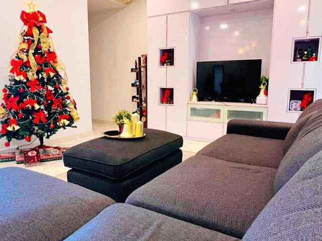 ROOM FOR RENT EIGHT COURTYARDS CONDO