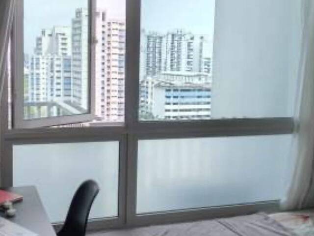 Master room at Eight Riversuites for rent! Aircon wifi!