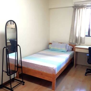Common Room for rent at Blk 716 Clementi West Street 2. (Female Only) NO AGENT FEE