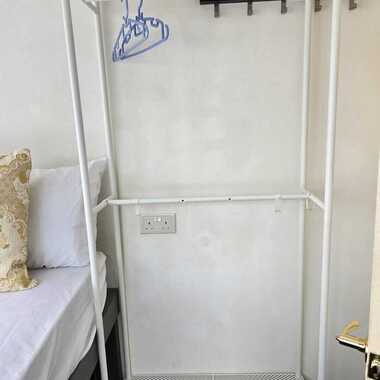 2mins walk to Chinatown MRT, Above Shopping Mall, no owner, can cook, Privacy