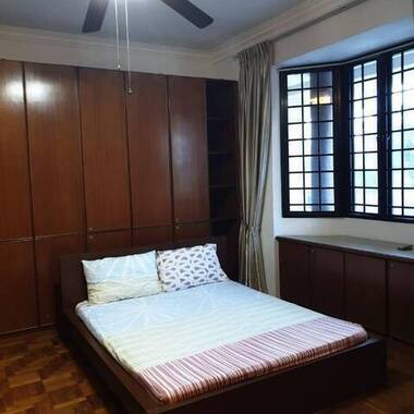 Master room at Telok Kurau Road for rent! Aircon wifi!