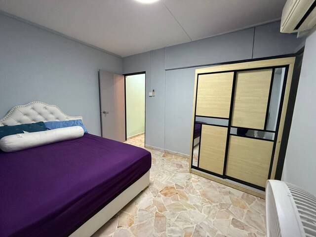 Common Room For Rent