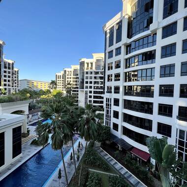 For Rent - Premium Common Room With Balcony @Eastpoint Green Condo (Simei MRT - EWL/Green Line)