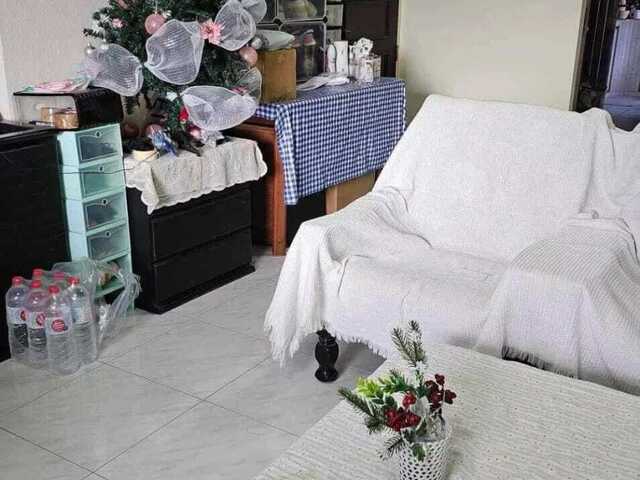 Looking for female roommate