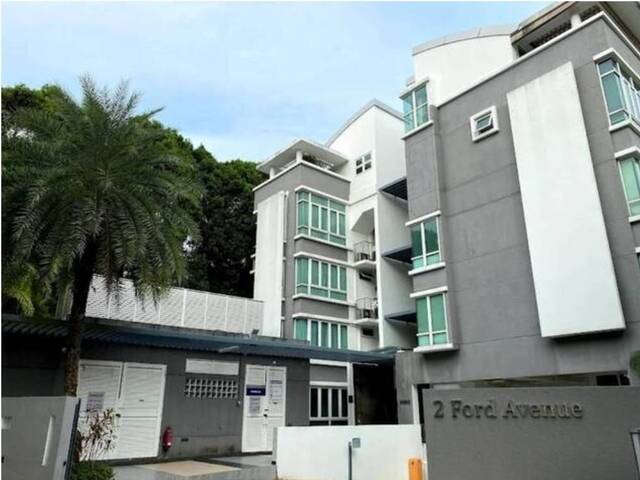 6mins walk Holland Village MRT, Master room w Attached bathroom, no owner, Privacy