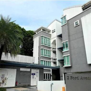 6mins walk Holland Village MRT, Master room w Attached bathroom, no owner, Privacy
