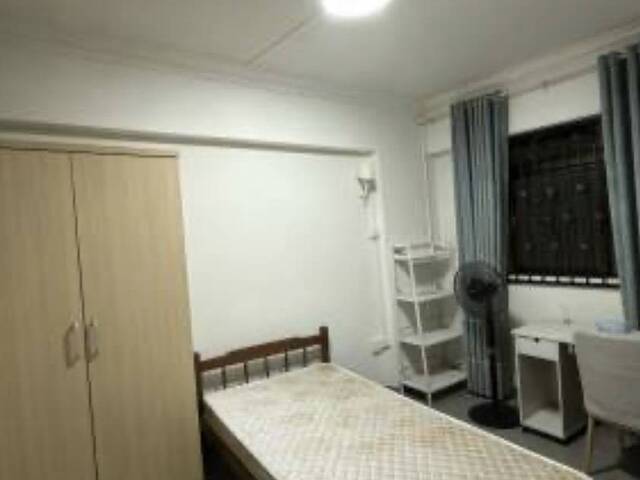 Near Sengkang MRT! Common room at 257c compassvale road for rent! Aircon wifi!