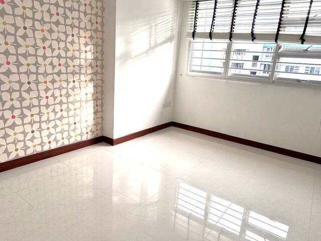 Common Room for rent at Blk 784C Woodlands Rise. (Female Only) NO AGENT FEE