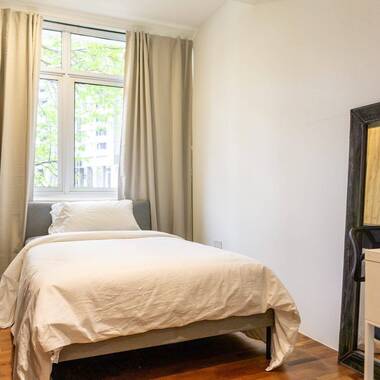 Common Rooms available in Holland Village | March move-in | $1700-$2200