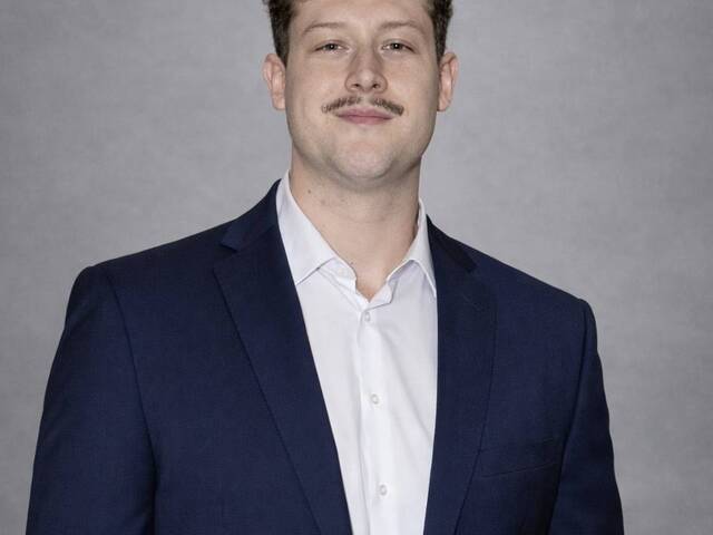 Joshua Eric Jimenez is looking for a room in West Singapore