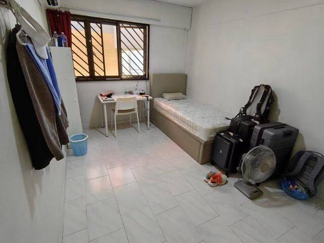 west coast HDB common room for rent