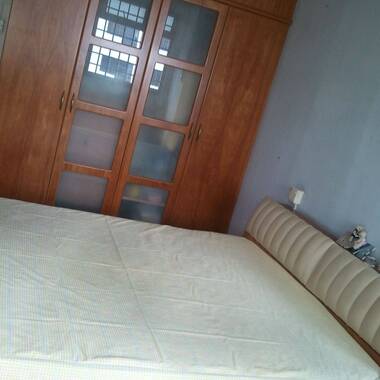 Hurry, Clean & Spacious Master Room. 2 mins walk to Tiong Bahru MRT