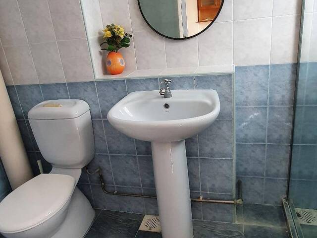 Hurry, Clean & Spacious Master Room. 2 mins walk to Tiong Bahru MRT