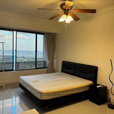 Spacious Common Room For Rent Available From Mid March 2026