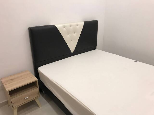 Common Room For Rent Available From Early April 2026