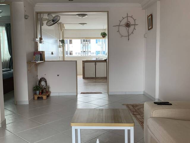 Common bedroom at next to Clementi Mrt for rent