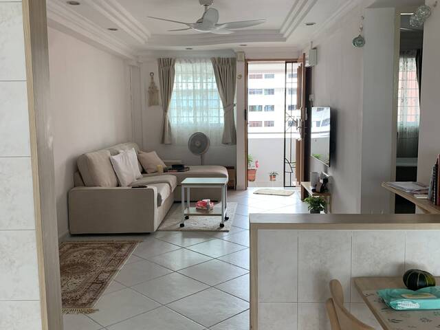 Common bedroom at next to Clementi Mrt for rent