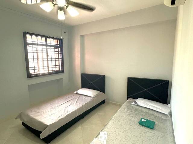 Spacious 4R Flat for Rent at Blk 719 Tampines Street 72! no agent fee