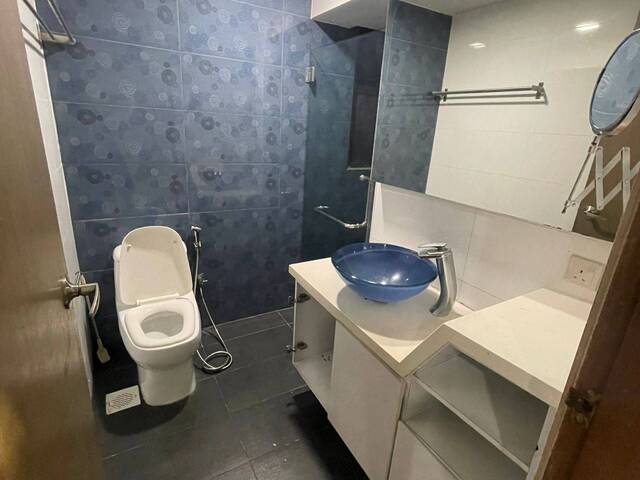 Condo Common Room for Rent