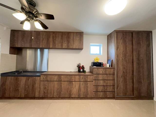 Master bedroom + private bathroom & small pantry @ $1600